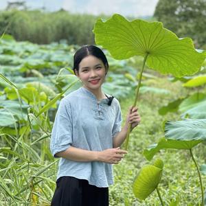 水村奶奶和我们头像