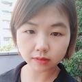 爱看世界的女孩头像