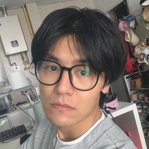 好奇尘头像