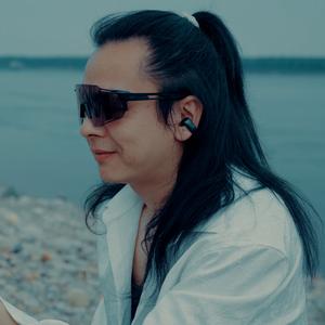沈立青头像