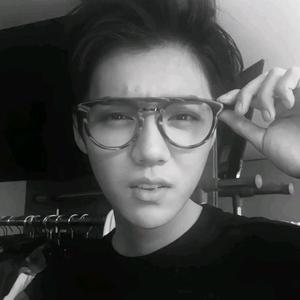 乐乐头像
