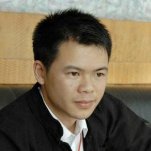 龙政碧头像