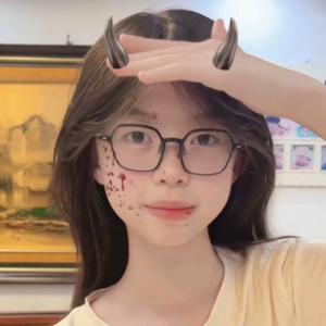 琪琪坨睡不醒头像