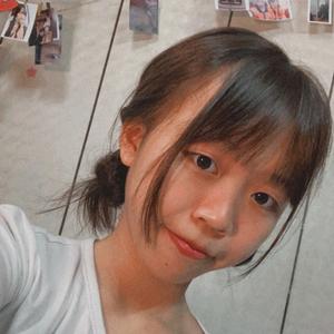 黃寅燁的老婆头像