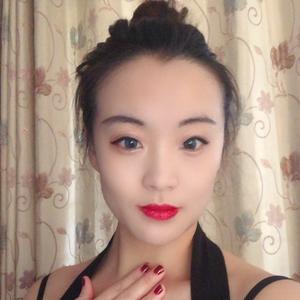 留学马来西亚的秋秋头像