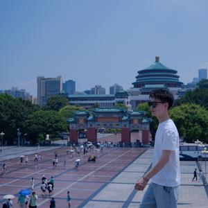 阎东⁷¹²头像
