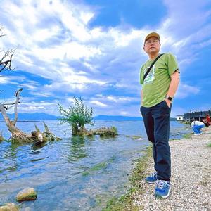 小月人俊头像