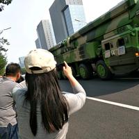 快乐的燕姐儿头像