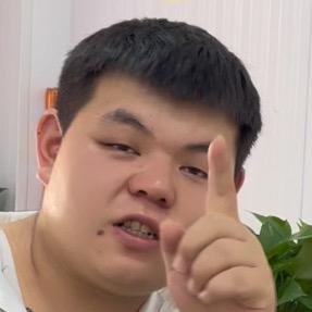P话鹏头像