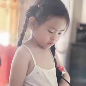 萌娃的成长日记*昕灵麻麻头像