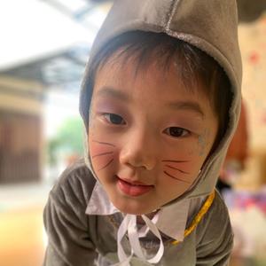 小鲜贪吃爱玩头像