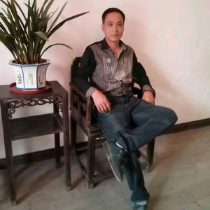 梁富友头像