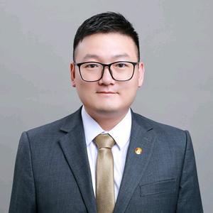房产张峰二头像