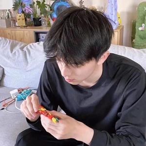 来伊份西瓜🍉头像