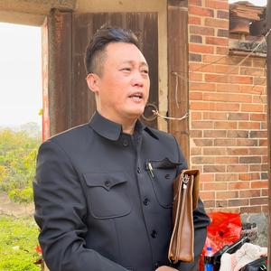 小神富村长头像