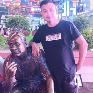 一本正经的阿东头像