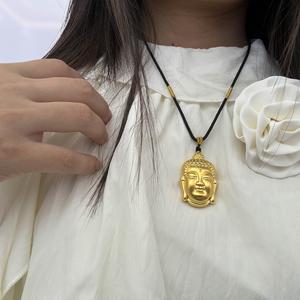 沙滩上捡贝壳的拾者头像
