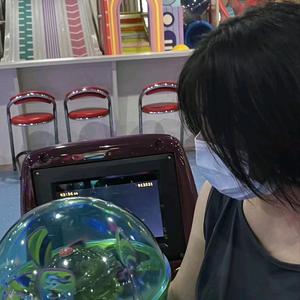 邓炜燃头像