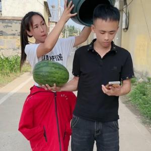 钱哥爱搞笑头像