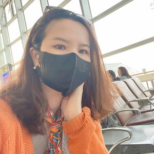 爱旅行的龙姐姐头像