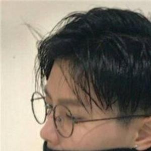 熊南竹头像