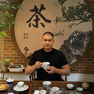 霆哥来了头像