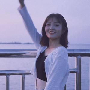 珂珂老师吖头像
