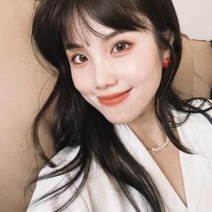 是黄婕头像