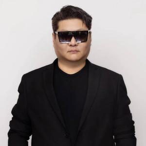 周才清68头像