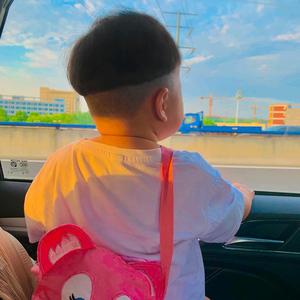熙子美美鱼头像