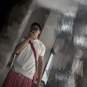 清华学长李吵吵头像
