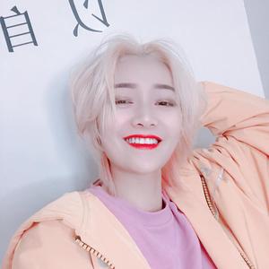 猪小妞头像