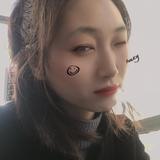 卖新能源汽车的小姐姐头像