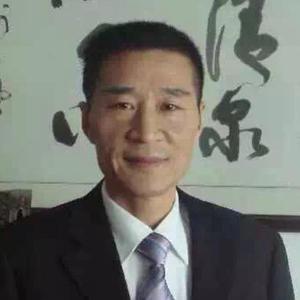 杨成光头像