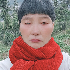 甜玉米，做一名聊天主播。早晚6点过九。头像