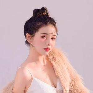 小沁观世界头像