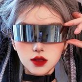 潇然脱尘头像