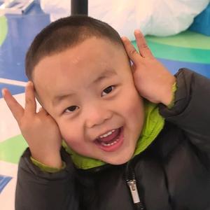 微笑葡萄eZv头像