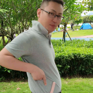 半烛明盘头像