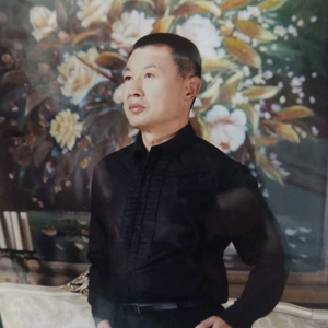 靓玉头像