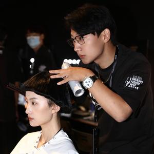 宋老师减龄发型设计头像