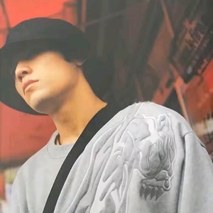 疗伤烧肉粽头像