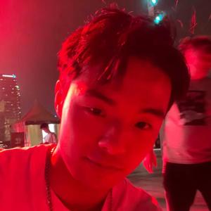 吴梗梗头像