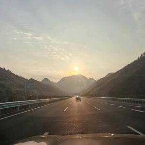 懂人间头像