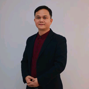 杨高立头像