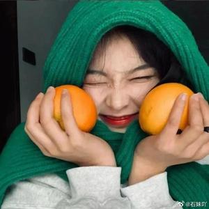 爱酱莫方头像