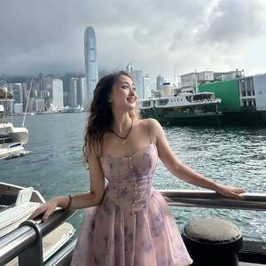 白予鹿头像
