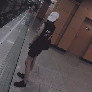 贺小淇儿头像