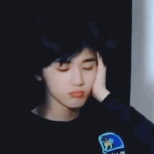 奇怪的qi头像