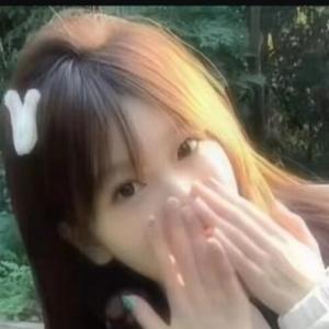 小曼不吃鱼头像